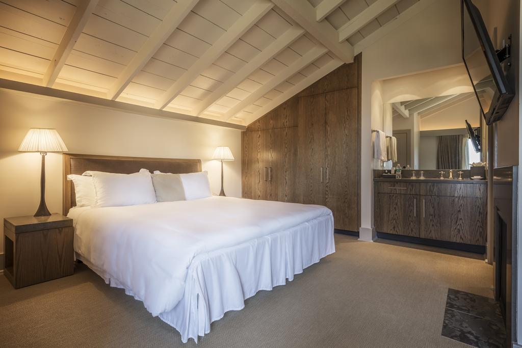 Heritage House & 4*