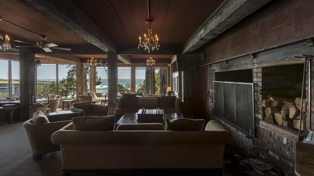Heritage House & 4*